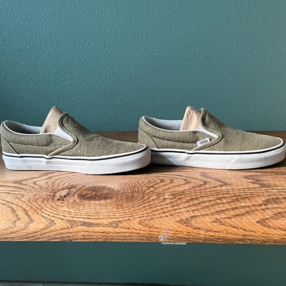 Van's Slip Ons Neutral Dusty Olive/Taupe Tone Women's Size 7 Men's Size 5.5 - Picture 4 of 6